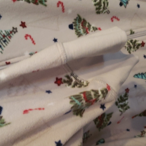 Family PJs Macy's Holiday One-piece Size L - Picture 5 of 7